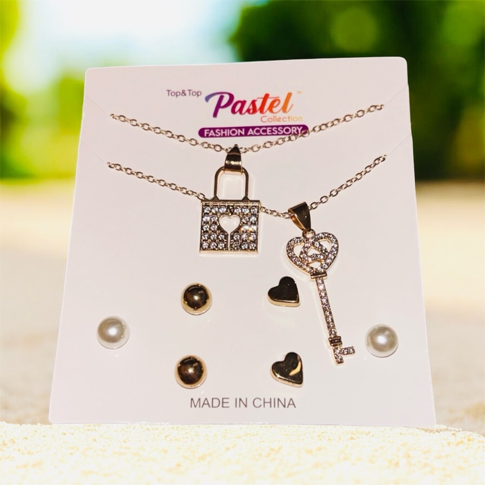 Fashion Jewelry Gold Lock and Key Necklace Set